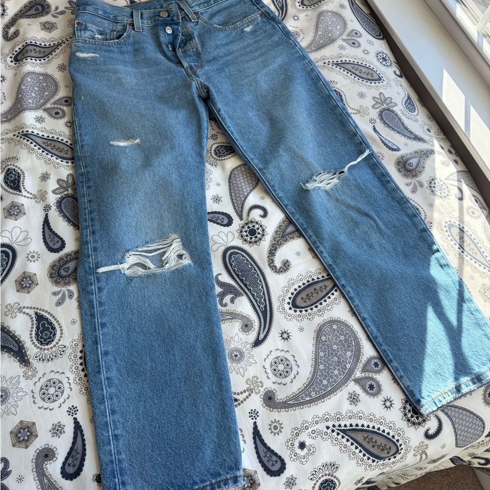 Levi’s 501 crop jeans
